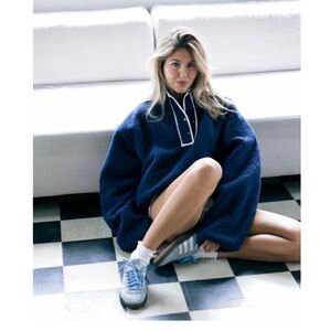 Parke navy blue fleece pullover